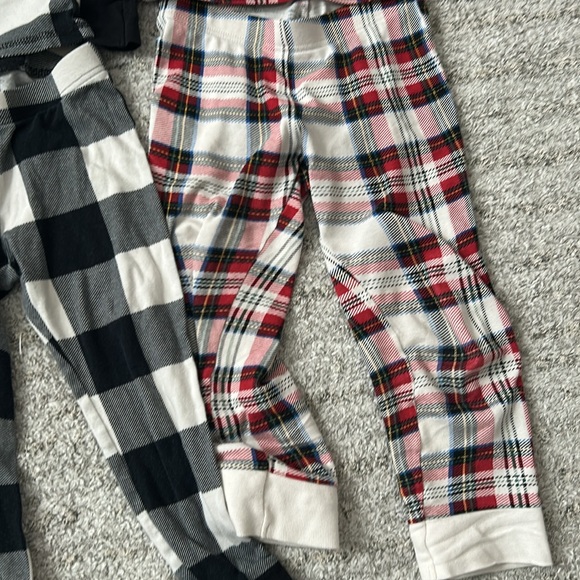 Old Navy Gender Neutral PJs SOME MARKER STAINS  Plaid Buffalo Check - Picture 3 of 8